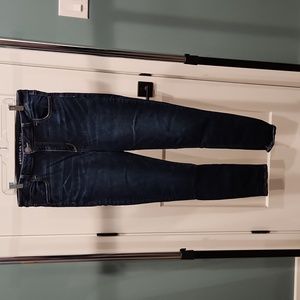 AE High rise jeggings in dark wash. Size 16 regular.